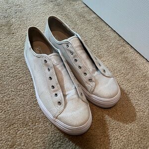 Keds Silver Sparkly Platform sneakers size 7.5